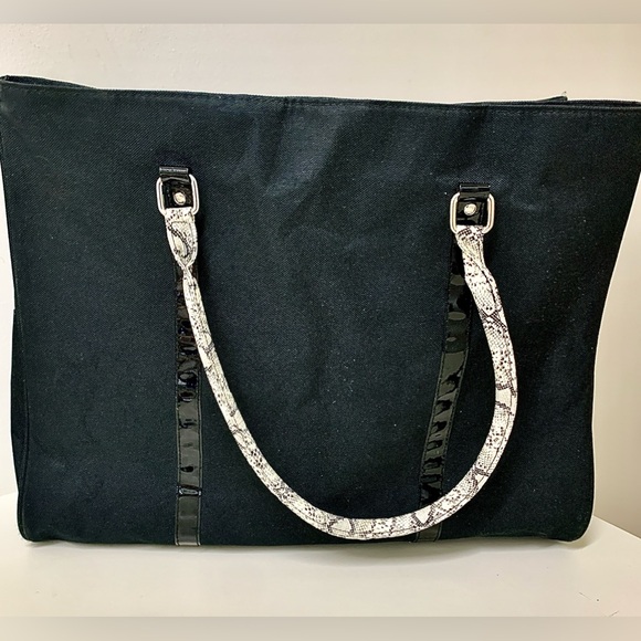 DSW Faux Snakeskin Handled 3 Compartment Zippered Weekend Overnight Tote Bag - Picture 14 of 16